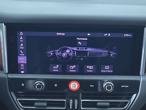 Certified 2023 Porsche Macan Turbo AWD/4WD image 20