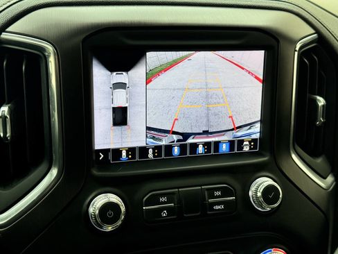 Used 2020 GMC Sierra 2500 AT4 w/ AT4 Premium Package image 29