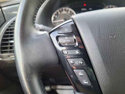 Used 2024 Nissan Armada SV AWD/4WD image 20