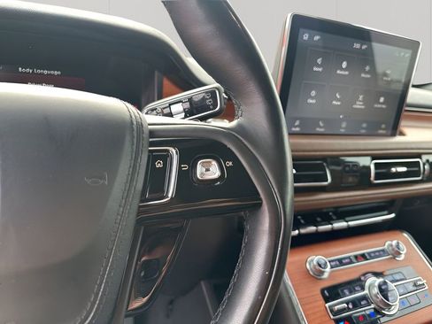 Used 2020 Lincoln Aviator Reserve w/ Equipment Group 202A image 31