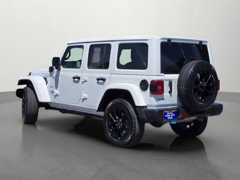 Used 2024 Jeep Wrangler Unlimited Sahara AWD/4WD image 4