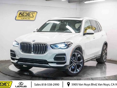 Used 2023 BMW X5 sDrive40i w/ Premium Package image 1