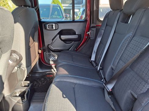 Used 2021 Jeep Wrangler Unlimited Islander image 26