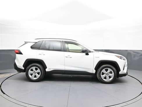 Certified 2020 Toyota RAV4 LE w/ All Weather Liner Package image 5