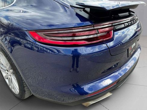 Used 2020 Porsche Panamera 4 image 29