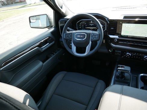 New 2026 GMC Sierra 1500 Elevation image 13