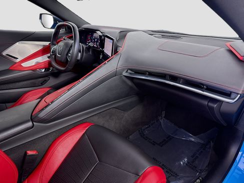 Used 2020 Chevrolet Corvette Stingray Preferred Cpe w/ 2LT Preferred Equipment Group image 26