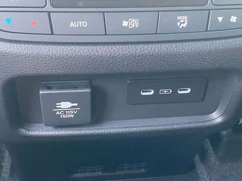 New 2025 Honda Pilot Black Edition image 28