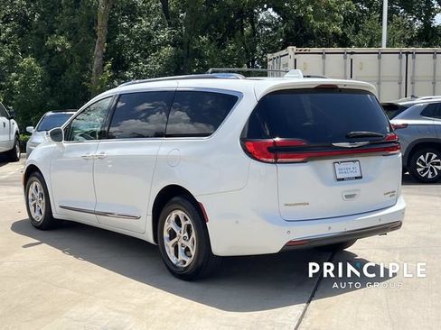 Used 2021 Chrysler Pacifica Limited w/ Premium & Safety Sphere Group AWD/4WD image 10