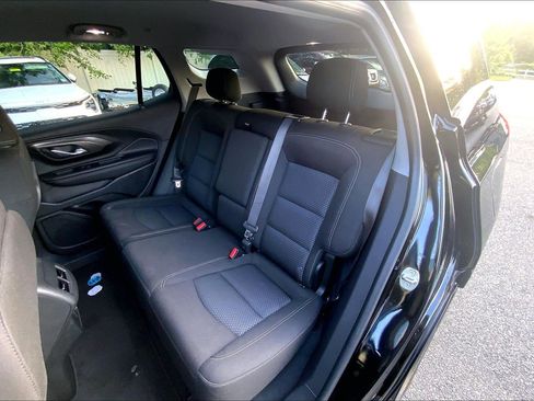 Used 2023 GMC Terrain SLE FWD image 27