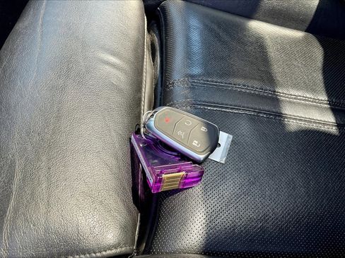 Used 2016 Cadillac SRX Luxury image 11