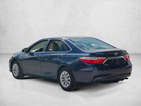 Used 2015 Toyota Camry LE FWD image 7