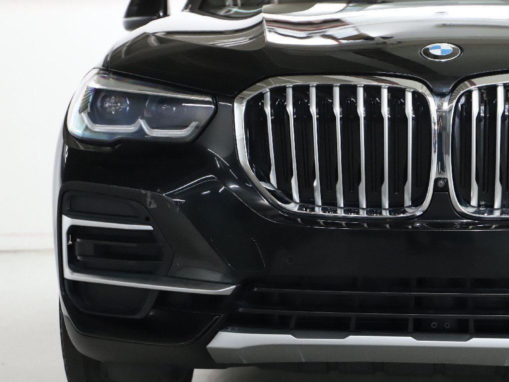 Used 2023 BMW X5 xDrive40i w/ Premium Package AWD/4WD image 7