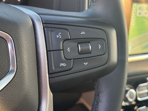 Used 2024 GMC Yukon XL Denali RWD image 15