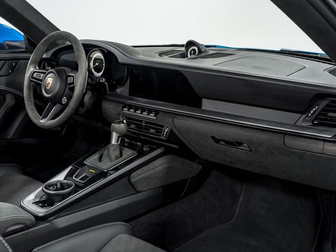 Used 2022 Porsche 911 GT3 image 33