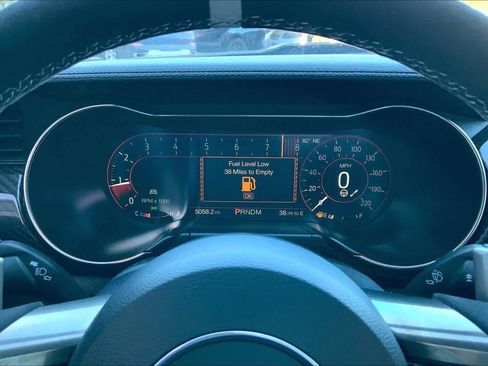 Used 2022 Ford Mustang Shelby GT500 w/ Carbon Fiber Track Pack image 25