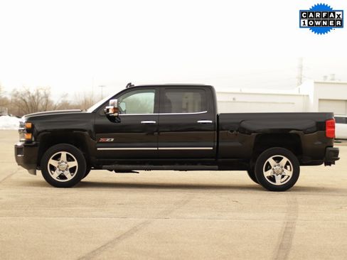 Used 2016 Chevrolet Silverado 2500 LTZ w/ Custom Sport Edition image 4