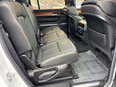 Used 2022 Jeep Grand Wagoneer Series III w/ Flexible Seating Group image 16