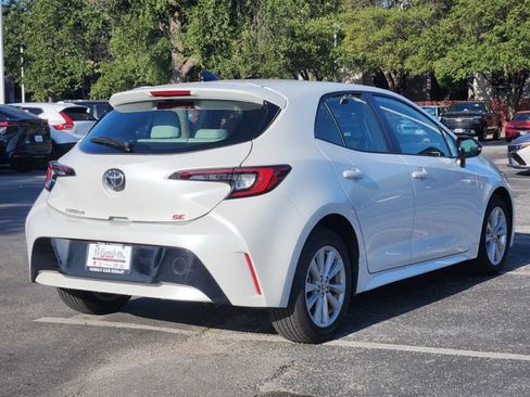 Used 2026 Toyota Corolla SE FWD image 4