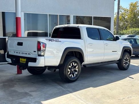 Used 2022 Toyota Tacoma TRD Off-Road w/ Technology Package RWD image 3