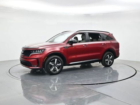 Used 2021 Kia Sorento S image 5
