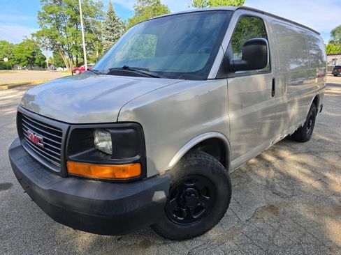 Used 2007 GMC Savana 1500 RWD image 1