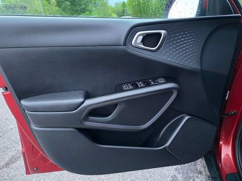 Certified 2021 Kia Soul S FWD image 23
