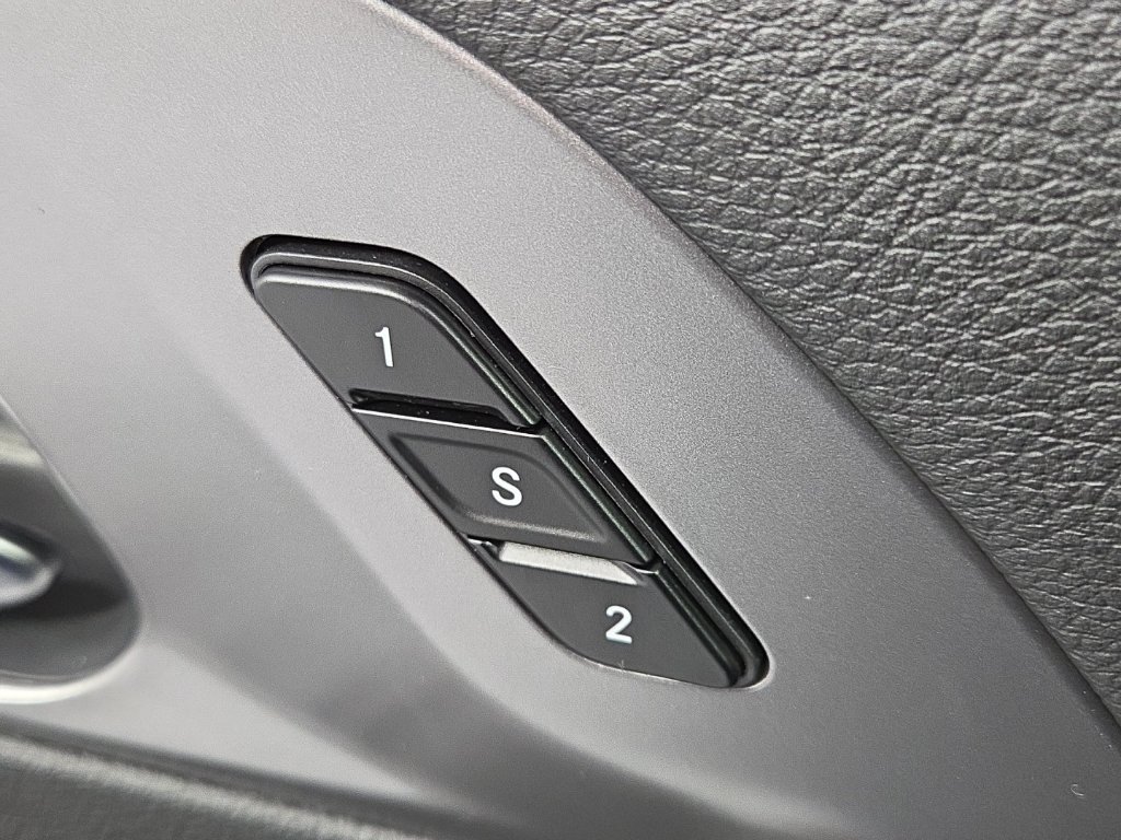 New 2026 Chrysler Pacifica Select w/ S Appearance Package FWD image 27