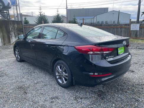 Used 2017 Hyundai Elantra SE FWD image 4