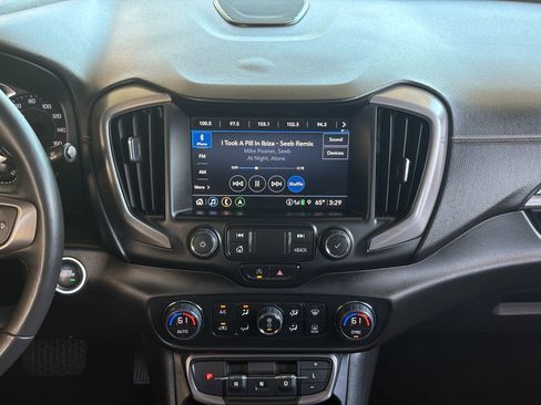 Used 2022 GMC Terrain AT4 w/ Infotainment Package II AWD/4WD image 9