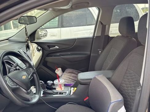 Used 2020 Chevrolet Equinox LT image 17