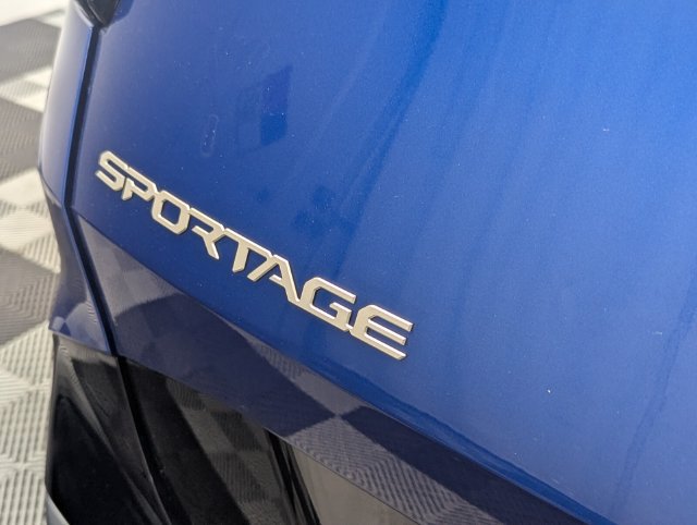 Used 2024 Kia Sportage SX FWD image 9
