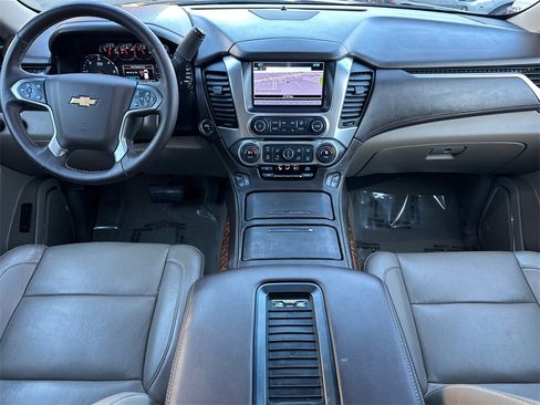 Used 2020 Chevrolet Suburban Premier image 23