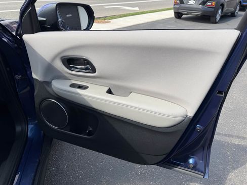 Used 2017 Honda HR-V EX image 20