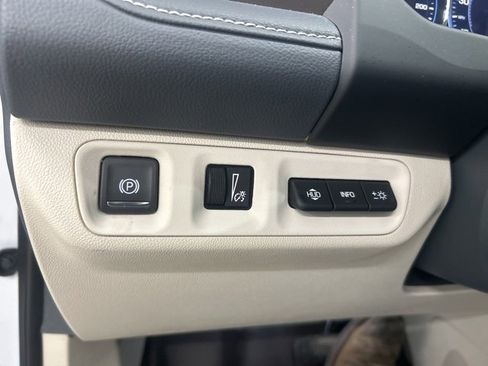 Used 2023 GMC Acadia Denali w/ Denali Ultimate Package image 16