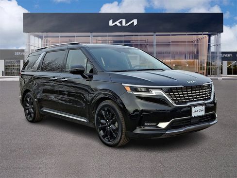 Certified 2023 Kia Carnival SX image 1