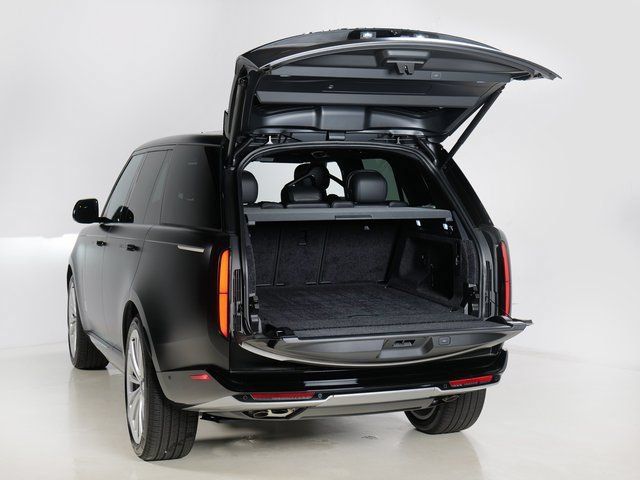 New 2026 Land Rover Range Rover SE AWD/4WD image 31