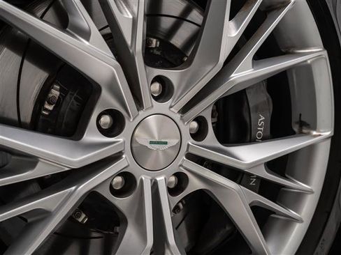 Used 2023 Aston Martin V8 Vantage Roadster image 5