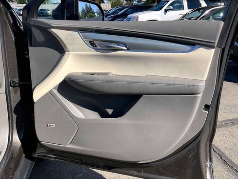 Used 2019 Cadillac XT5 Premium Luxury AWD/4WD image 26
