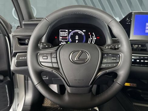 Certified 2026 Lexus UX 300h FWD w/ Accessory Package (Z2) image 13