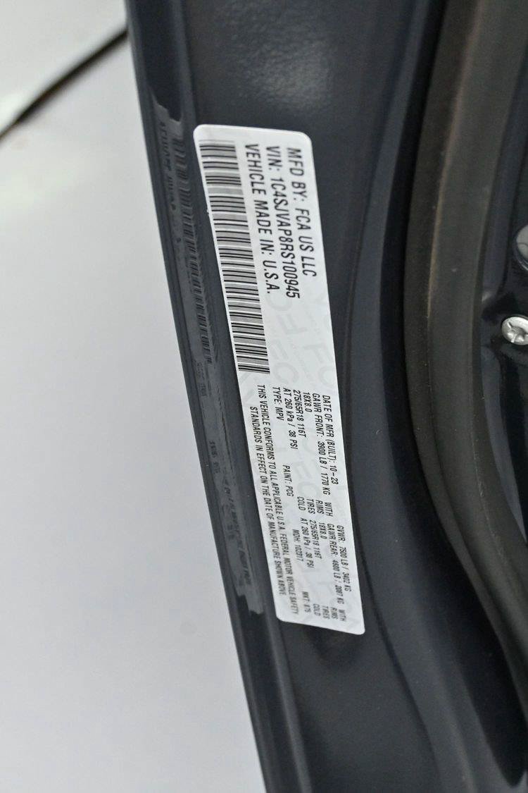 Used 2024 Jeep Wagoneer 4WD image 46