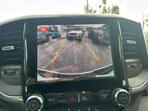 New 2026 RAM 1500 4x4 Crew Cab image 31