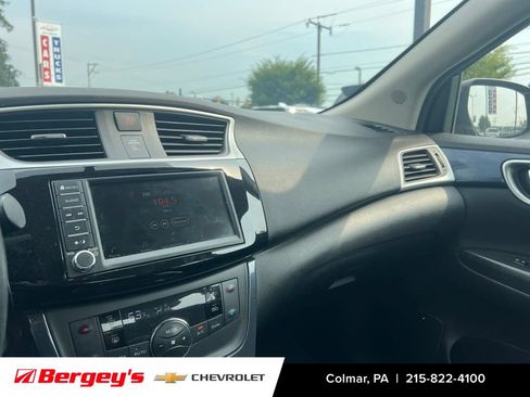 Used 2019 Nissan Sentra SR FWD image 12