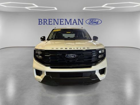 Certified 2025 Ford Expedition Active AWD/4WD image 2