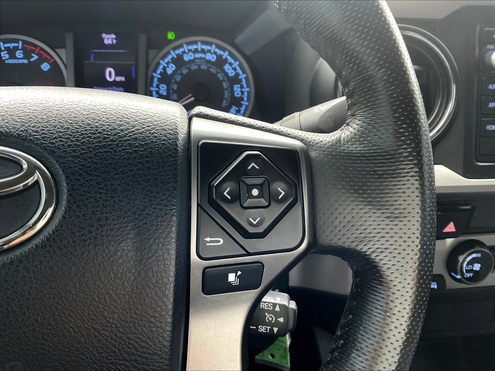 Used 2017 Toyota Tacoma SR5 w/ Tow Package AWD/4WD image 13