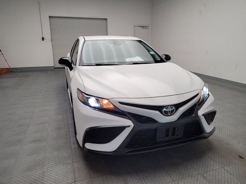 Used 2021 Toyota Camry SE image 14