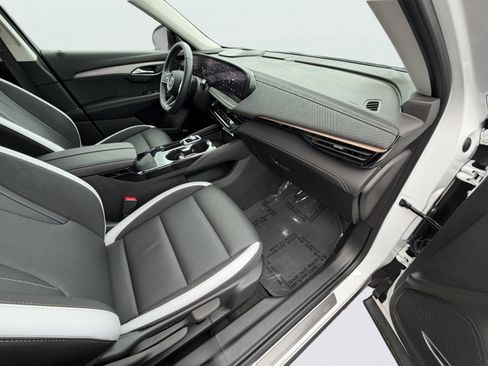 Used 2025 Buick Envision Sport Touring image 25