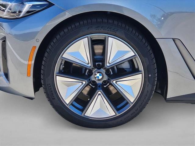 Used 2026 BMW i4 eDrive40 w/ Premium Package RWD image 17
