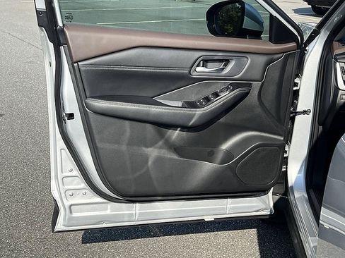 Certified 2023 Nissan Rogue SV w/ SV Premium B Package FWD image 20