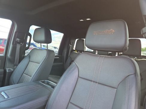 Used 2025 Chevrolet Silverado 3500 High Country w/ Technology Package AWD/4WD image 11